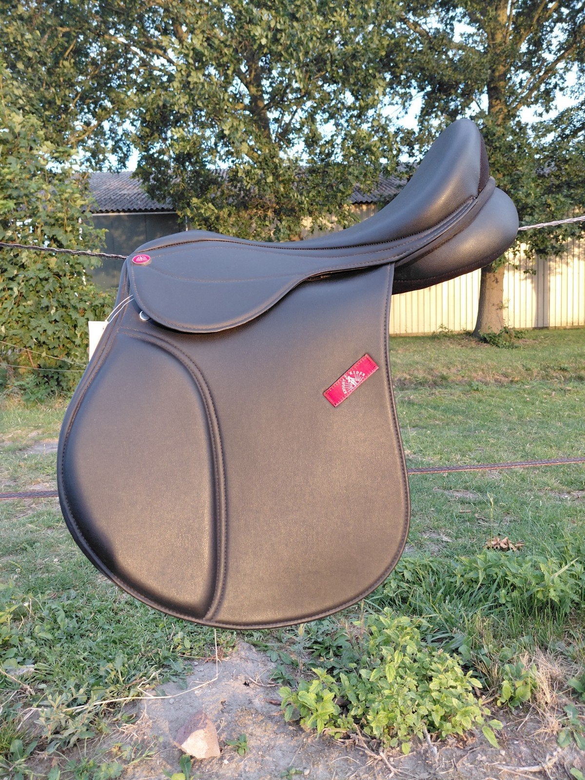 Ongebruikt 18 inch Knight Rider veelzijdigheidszadel, Ophalen, Overige merken, Veelzijdigheid, Middeldiepe zit