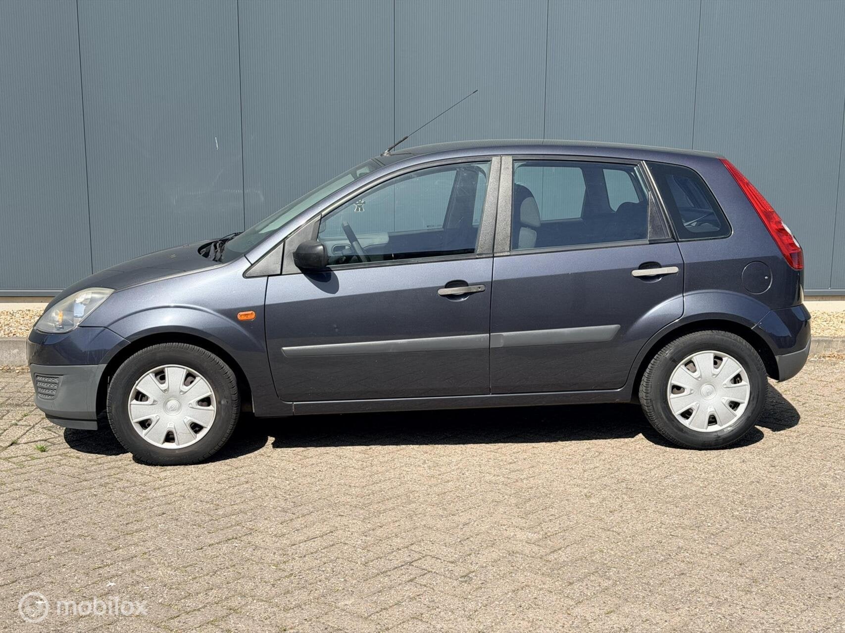 Ford Fiesta 1.25 Ghia NWEAPK/AIRCO, Auto's, Voorwielaandrijving, 1242 cc, 4 cilinders, Electronic Stability Program (ESP)
