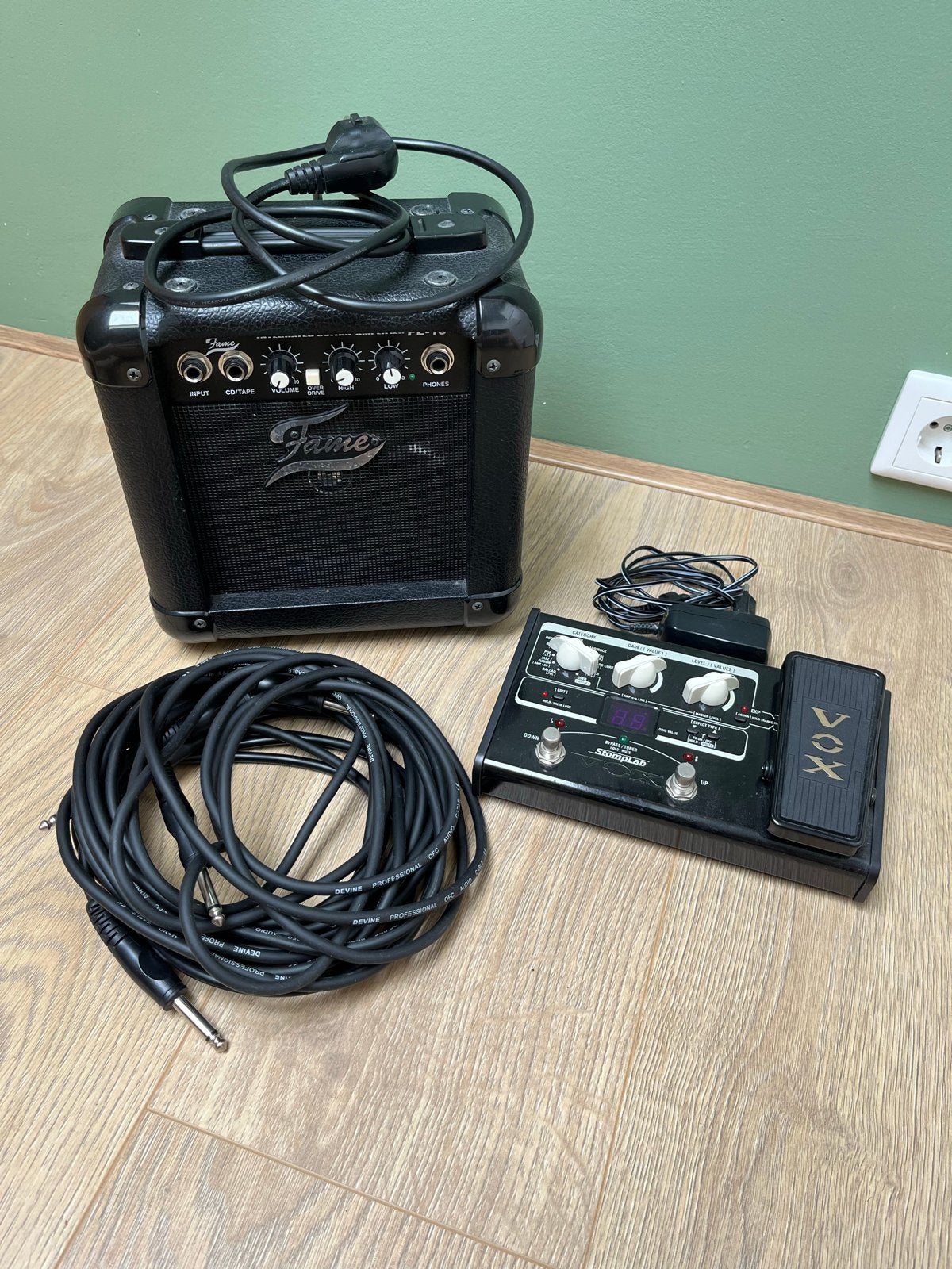 Fame PL-10 Gitaarversterker met Vox StompLab gitaareffect, Ophalen, Gebruikt, Gitaar