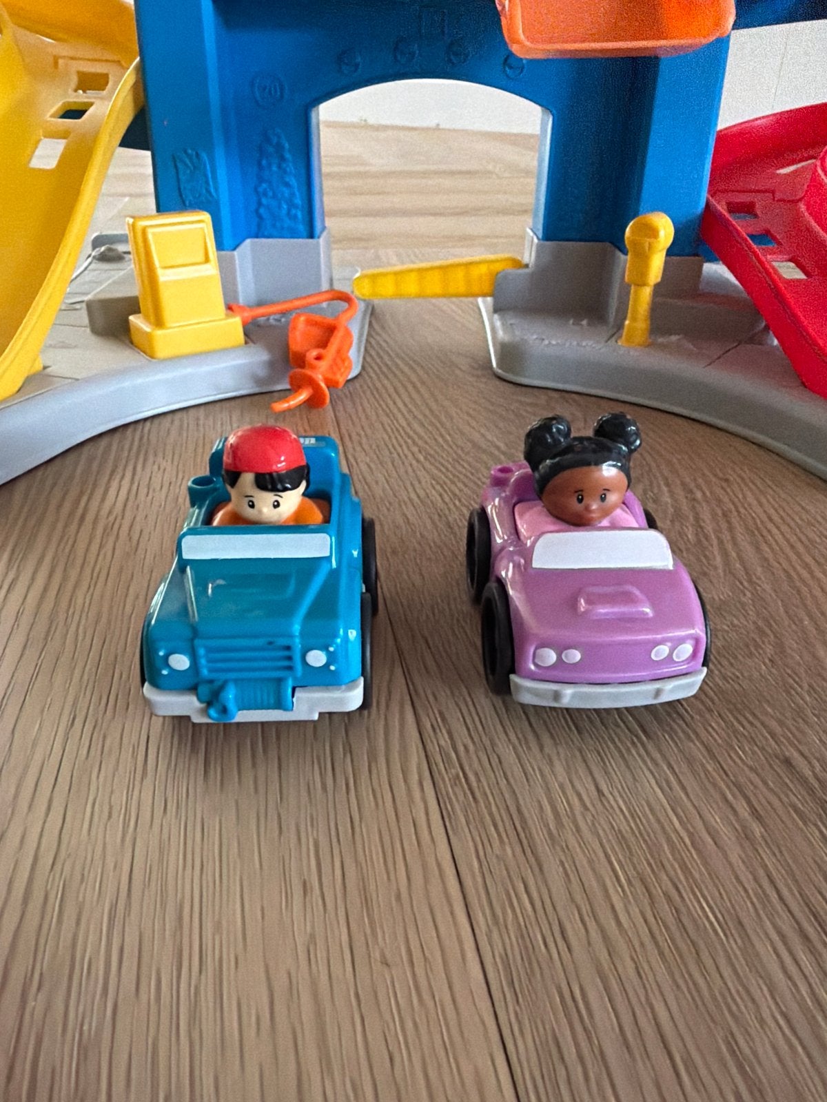 Little People autobaan met 2 autootjes, Ophalen, Gebruikt