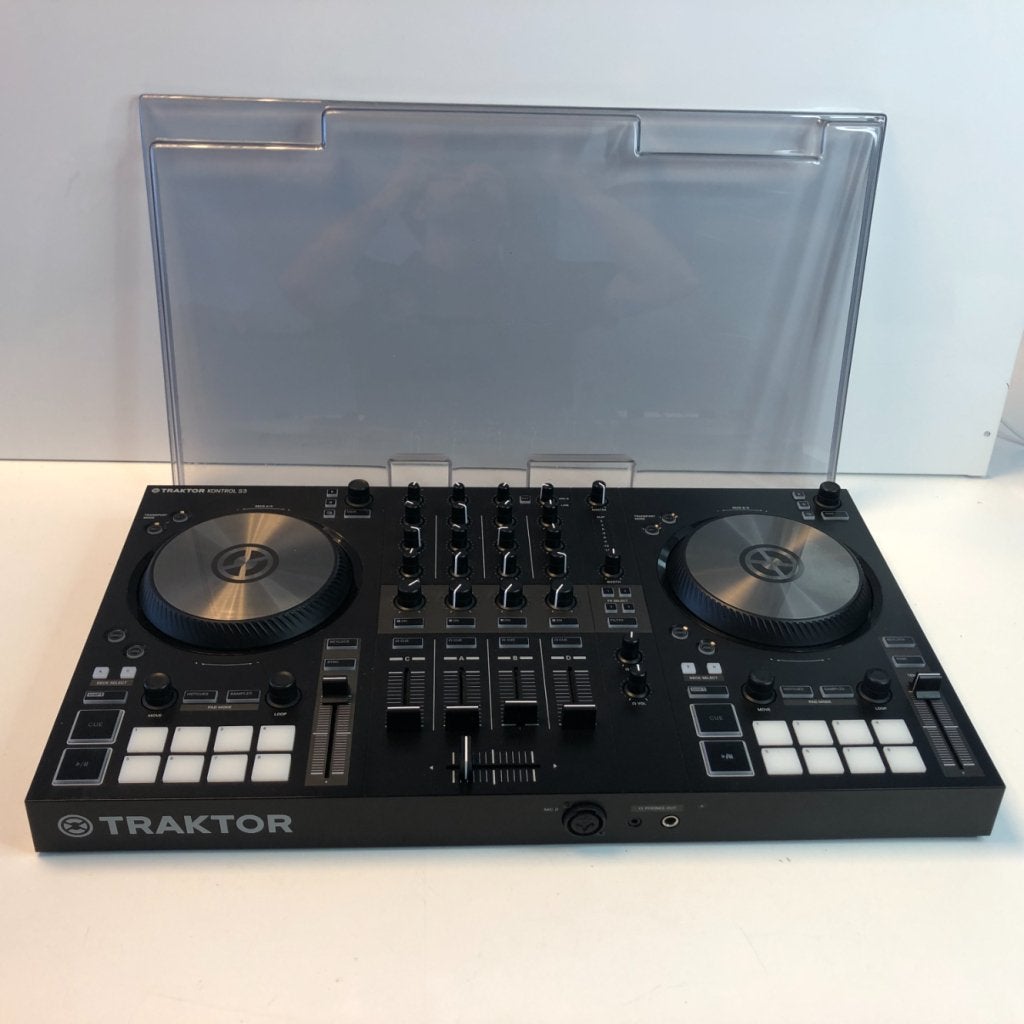 Traktor Kontrol S3 DJ-Controller + Traktor Code! + Hardcover, Muziek en Instrumenten, Native Instruments, Gebruikt, https://support.native-instruments.com/hc/nl