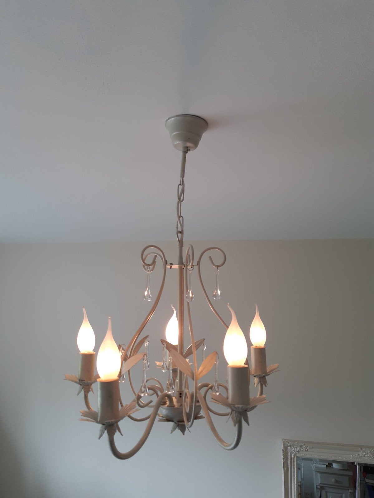 Prachtige beige kroonluchters 25 euro, Huis en Inrichting, Ophalen, Gebruikt
