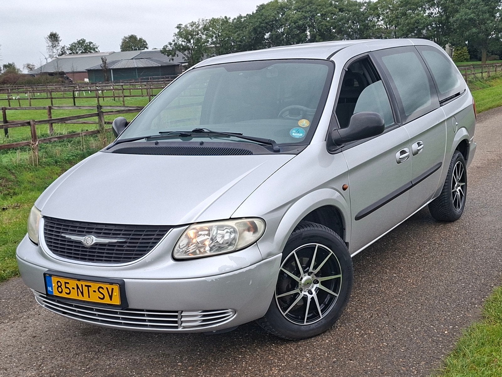 Chrysler Grand Voyager 3.3i V6 SE Luxe Automaat – 7-persoons, Auto's, 450 kg, Grand Voyager, 7 stoelen, Origineel Nederlands