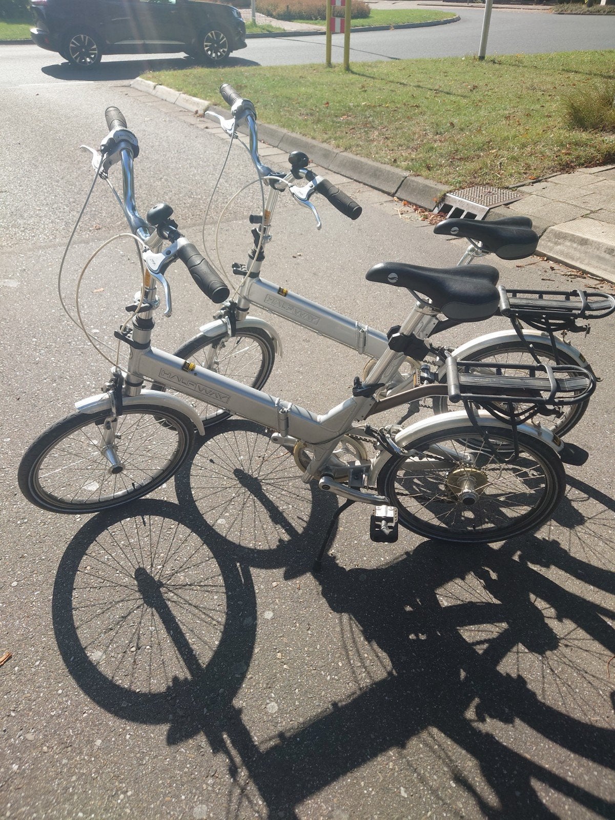 2 X Giant Halfway Aluminum Vouwfietsen met 6 versnellingen i, Fietsen en Brommers, Fietsen | Vouwfietsen, Versnellingen, Ophalen of Verzenden