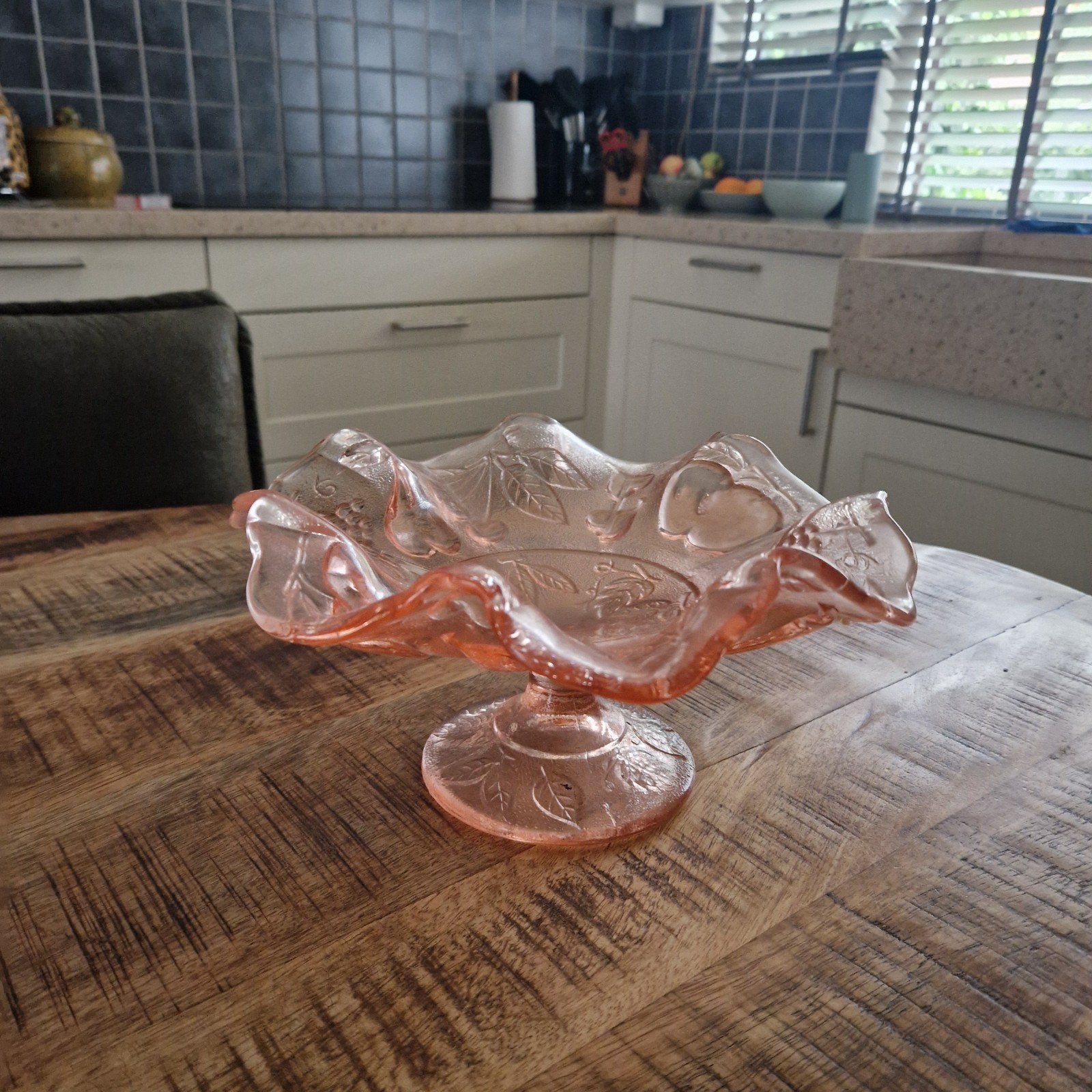 TE KOOP MOOIE ANTIEKE GLAZEN SCHAAL, Ophalen of Verzenden