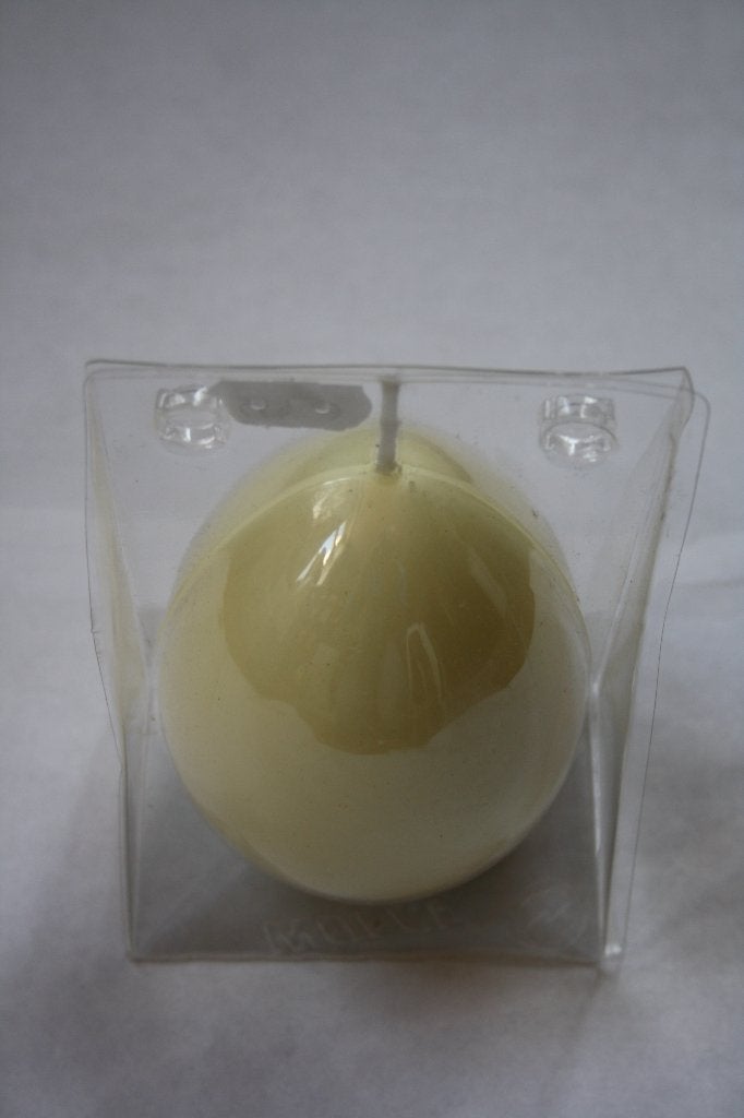 2 pak. a 1 st. Molca kaars eieren creme diam. 8cm hg. 11cm, Overige materialen, Verzenden, Nieuw, Crème