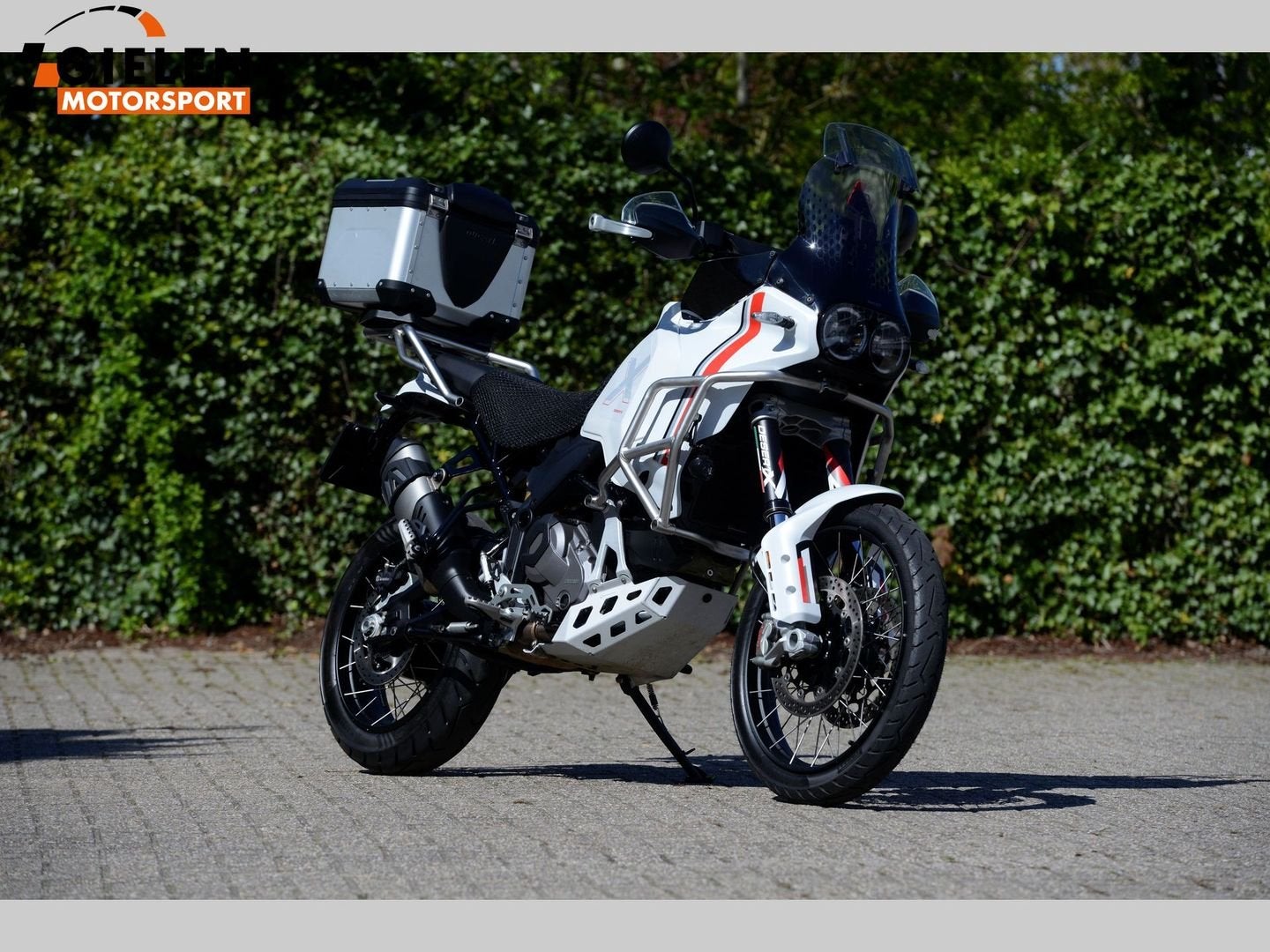 DUCATI DESERTX desert X, 2 cilinders, 390, rue d' Estienne d'Orves 92701 COLOMBES CEDEX, FR, Motorrijbewijs A, Bedrijf