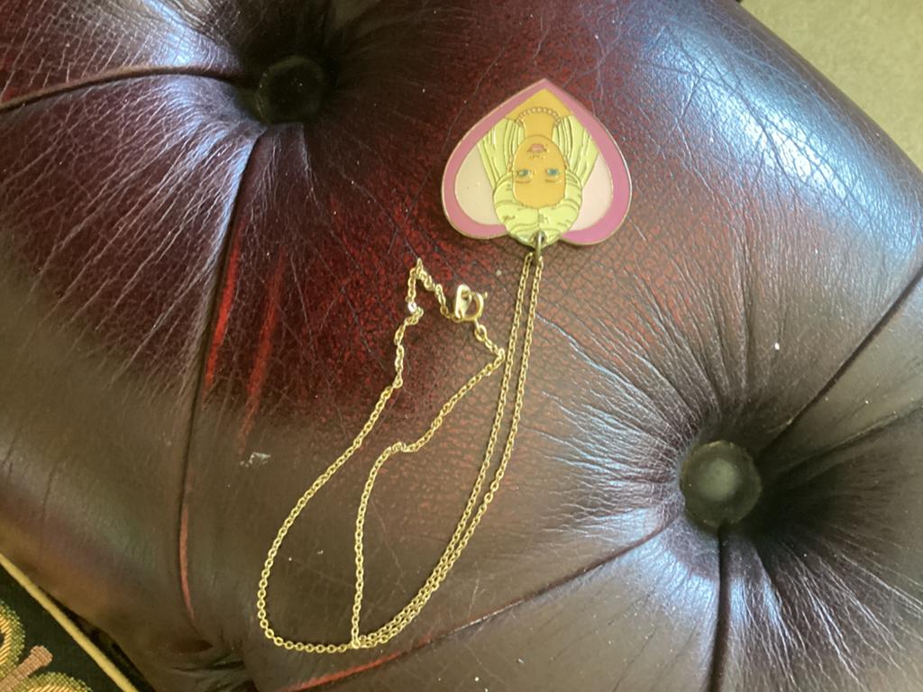 Barbie ketting met hanger, Ophalen of Verzenden, Zo goed als nieuw, Overige materialen, Overige merken