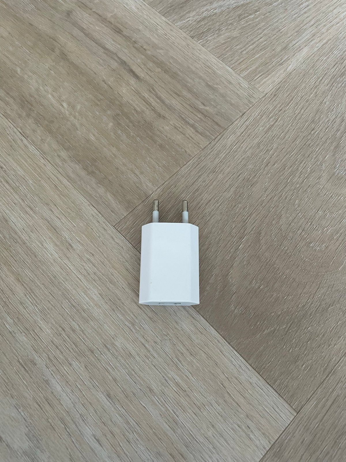 Witte USB-A Oplader Adapter 5V 1A, Universeel, Gebruikt, Adapter, Ophalen of Verzenden