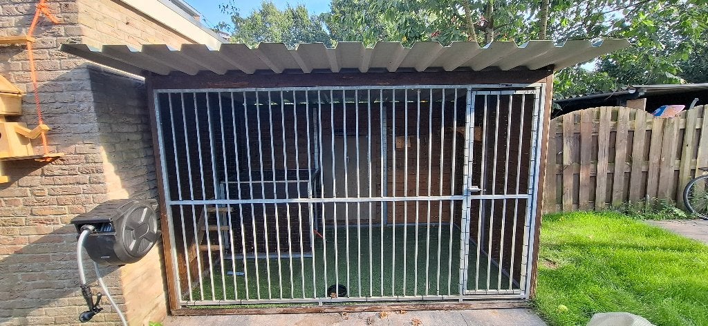 Ruime honden-/kattenkennel met nachthok – 298  178 cm, Ophalen, Hondenkennel, 100 cm of meer, 110 cm of meer