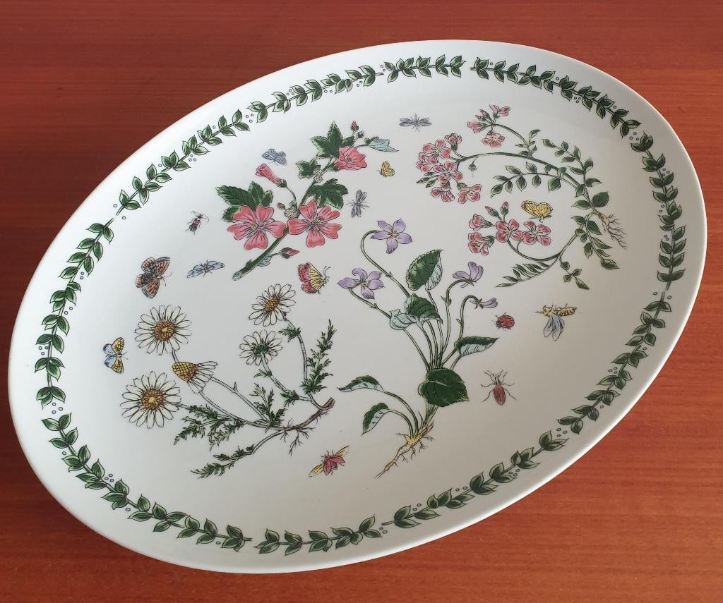te koop: schaal Kashima porselein, uit Japan, Gebruikt, Ophalen of Verzenden, Schaal of Schalen, Overige stijlen