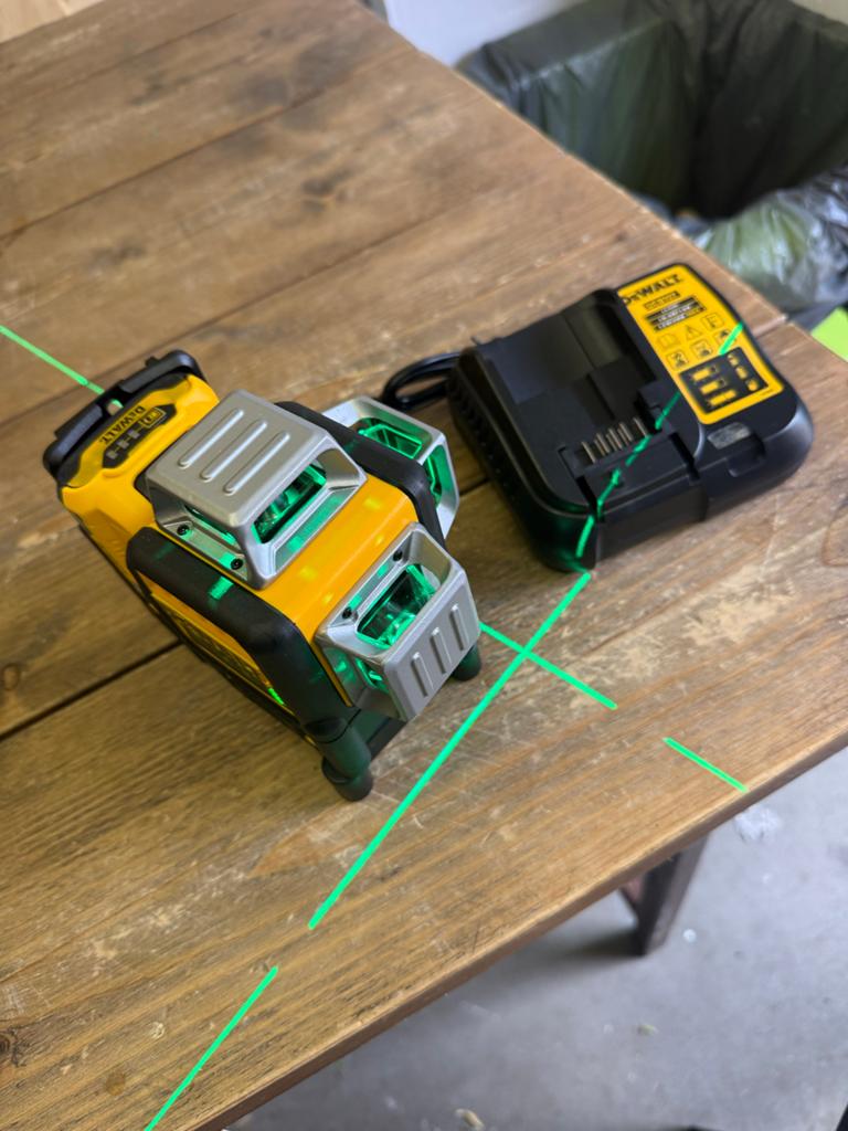 DeWalt 360 graden laser met accu, lader en tas, Ophalen of Verzenden, Nieuw, Overige meters