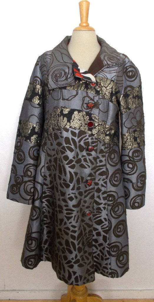 Aparte grijze jas met veel details en mooie knopen! L, Kleding | Dames, Verzenden, Zo goed als nieuw, Maat 42/44 (L), Grijs