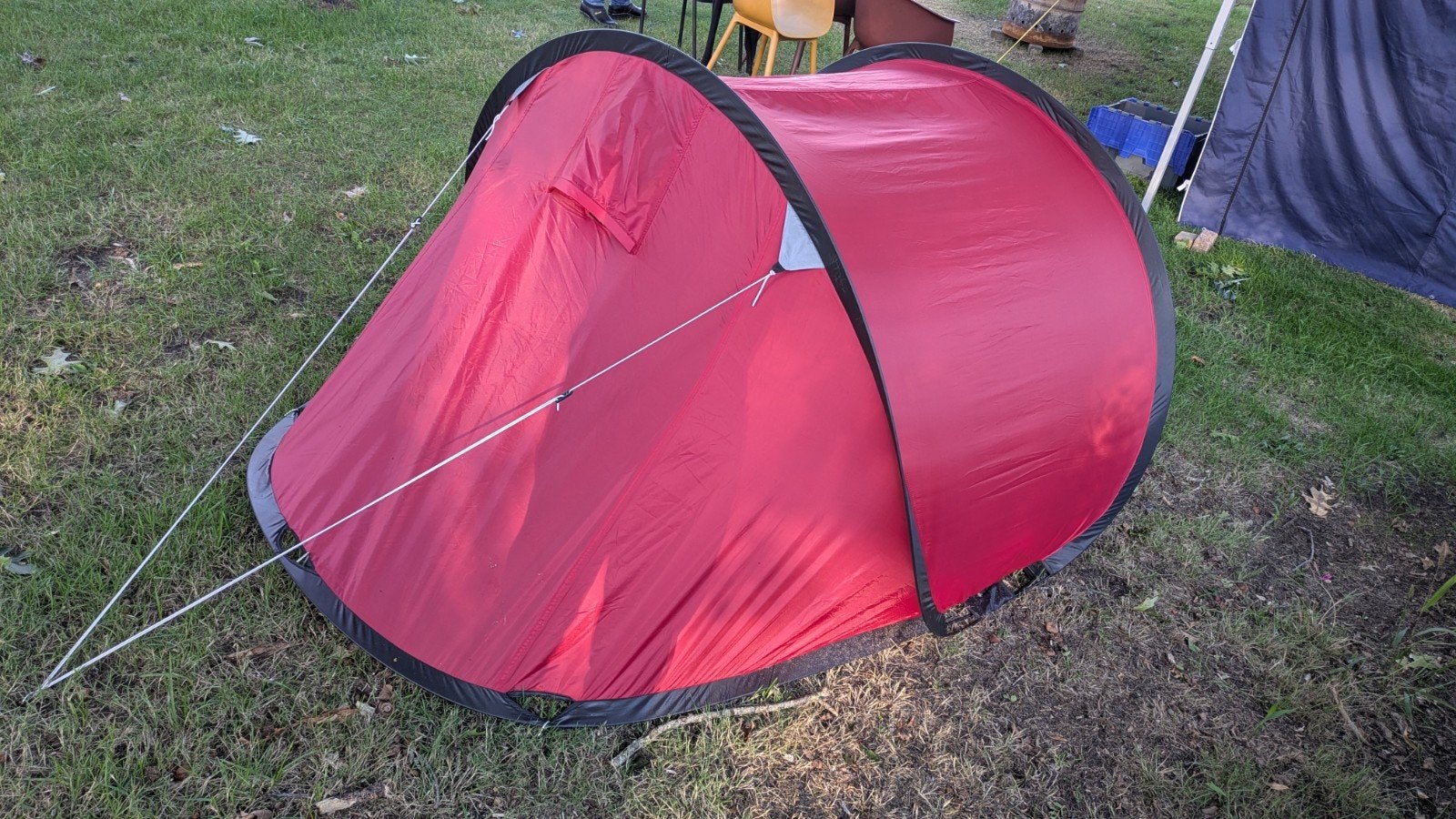 Unox Jester 200 Pop-up Tent - Rood, Caravans en Kamperen, Tenten, Ophalen, Gebruikt, Tot en met 2