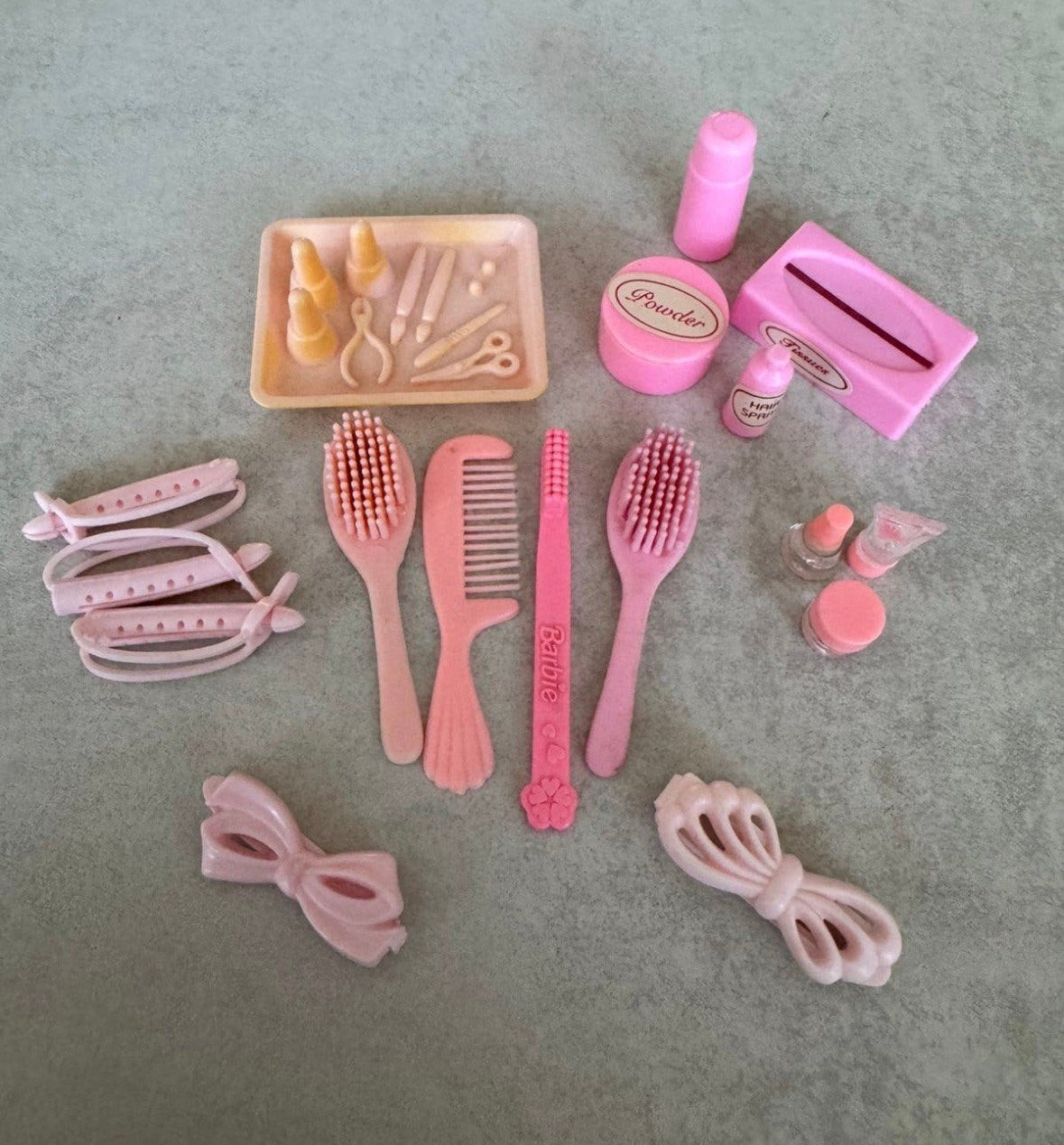 Barbie roze badkamer accessoires, Verzamelen, Poppen, Ophalen of Verzenden, Gebruikt, Accessoires