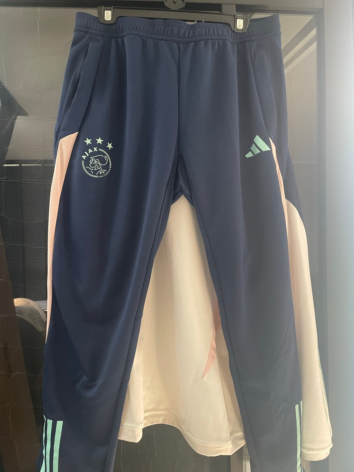 Ajax trainingspak (trui en broek) - Zo goed als nieuw, Blauw, Ophalen of Verzenden, Zo goed als nieuw, Maat 42/44 (L)