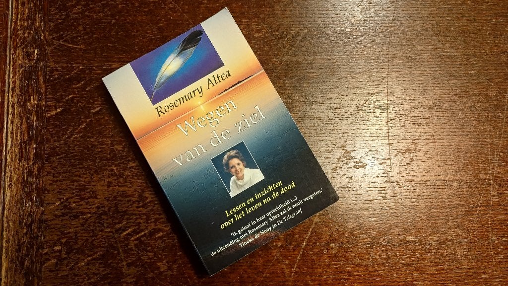 Wegen van de Ziel - Rosemary Altea, Achtergrond en Informatie, Spiritualiteit algemeen, Ophalen of Verzenden, Zo goed als nieuw