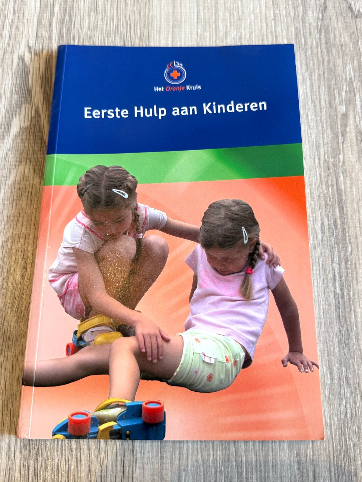 EHBO aan Kinderen - Het Oranje Kruis, Boeken, Ophalen of Verzenden, Zo goed als nieuw, Overige niveaus