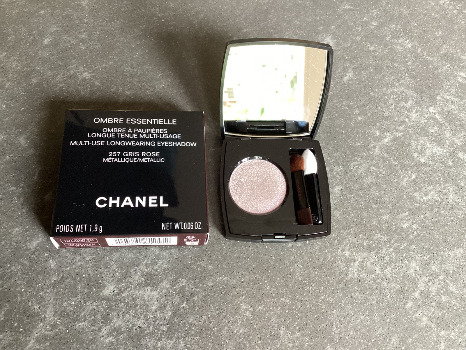 Chanel Ombre Essentielle Oogschaduw 257 Gris Rose, Ogen, Ophalen of Verzenden, Zo goed als nieuw, Make-up