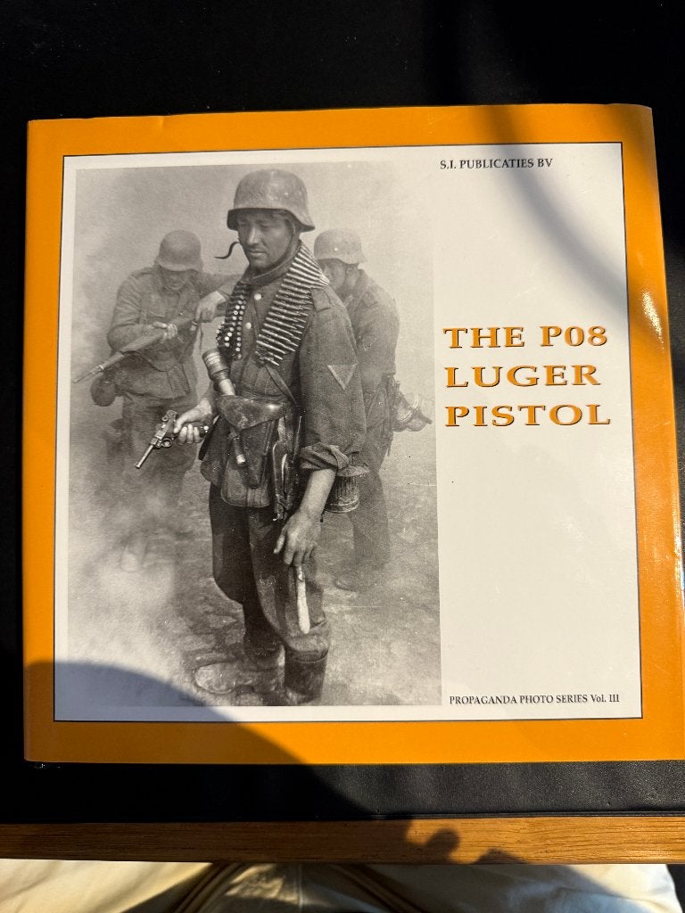 militaria boeken Luger pistol P08, Verzamelen, Ophalen of Verzenden, Landmacht, Duitsland, Boek of Tijdschrift