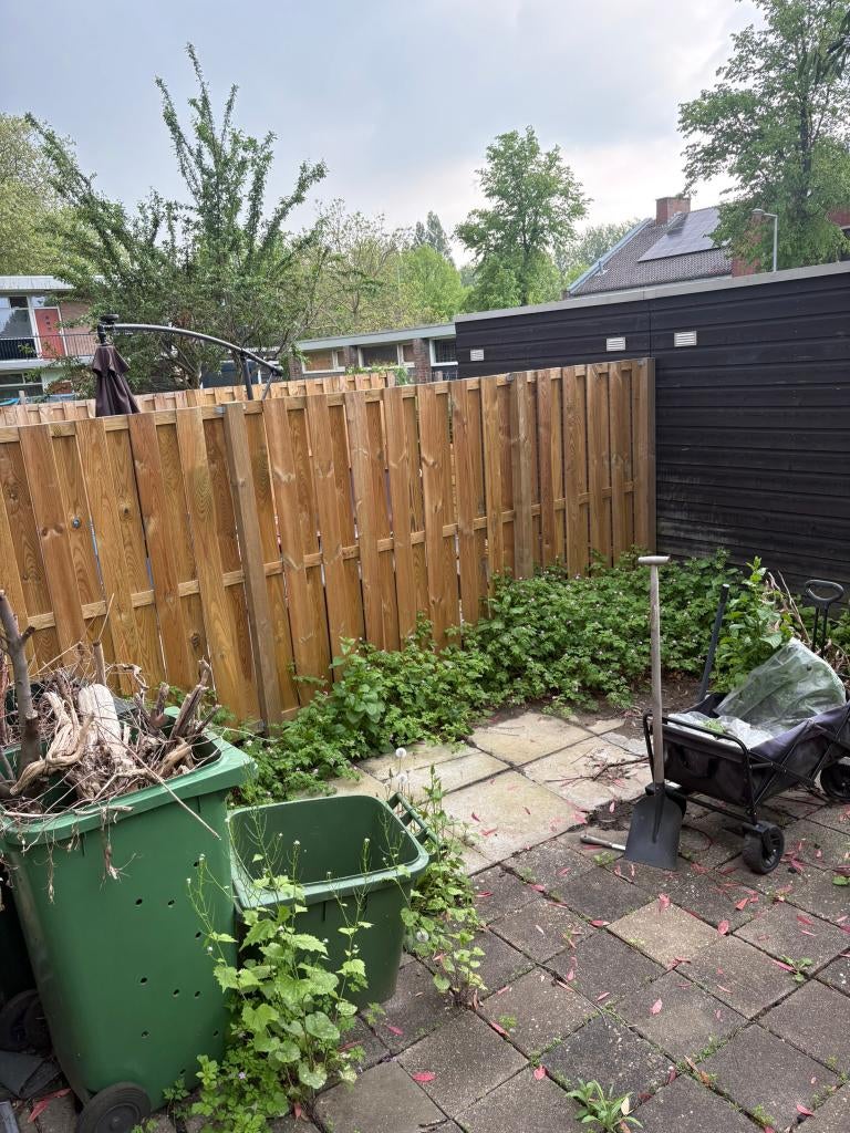 Gezocht: hulp voor tuin (onkruid verwijderen) STUDENTWERK, Tuinonderhoud of Snoeiwerk