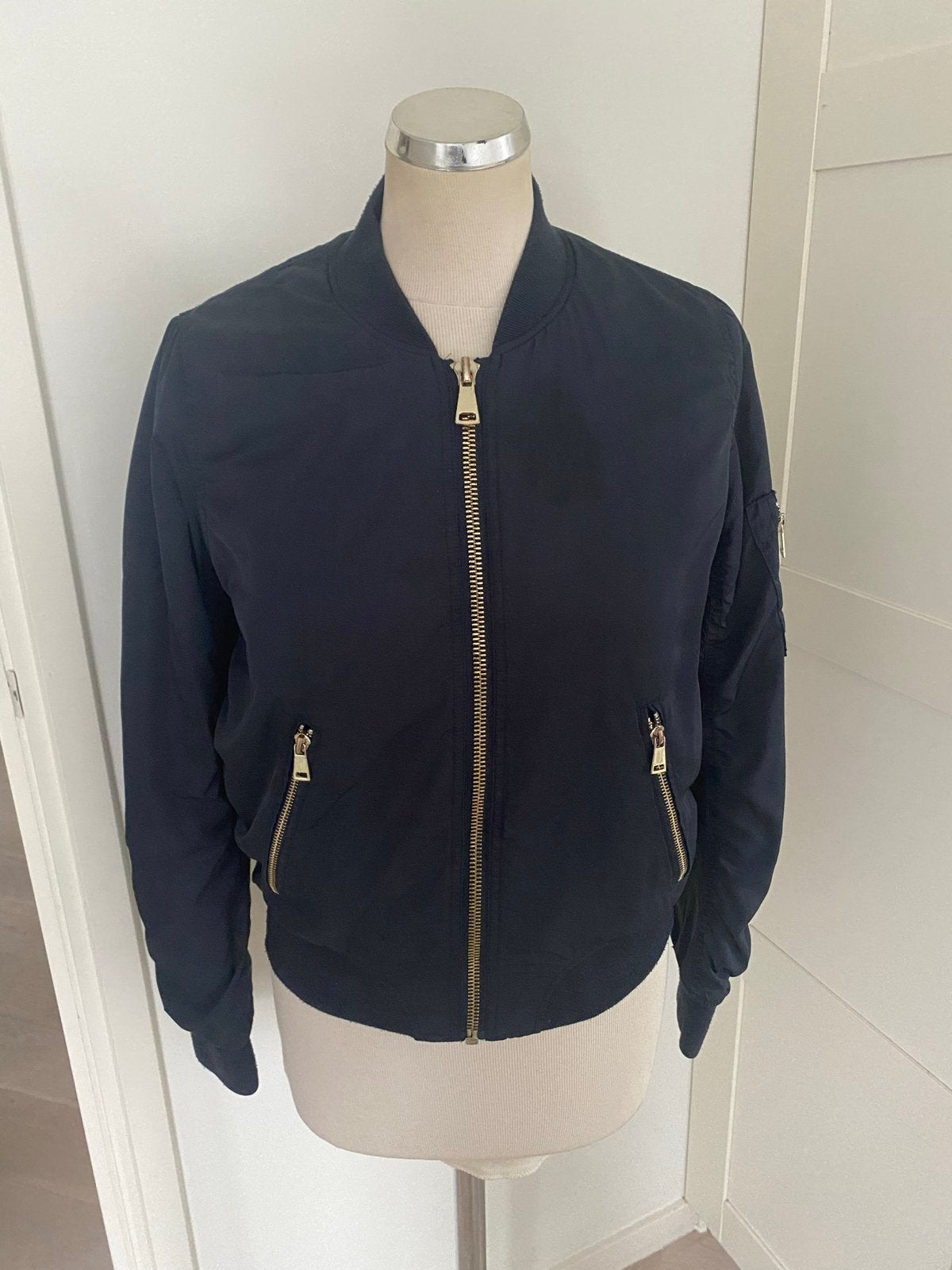 Donkerblauwe bomberjack van Topshop, maat 36 (S), Ophalen of Verzenden, Zo goed als nieuw, Maat 36 (S), Blauw