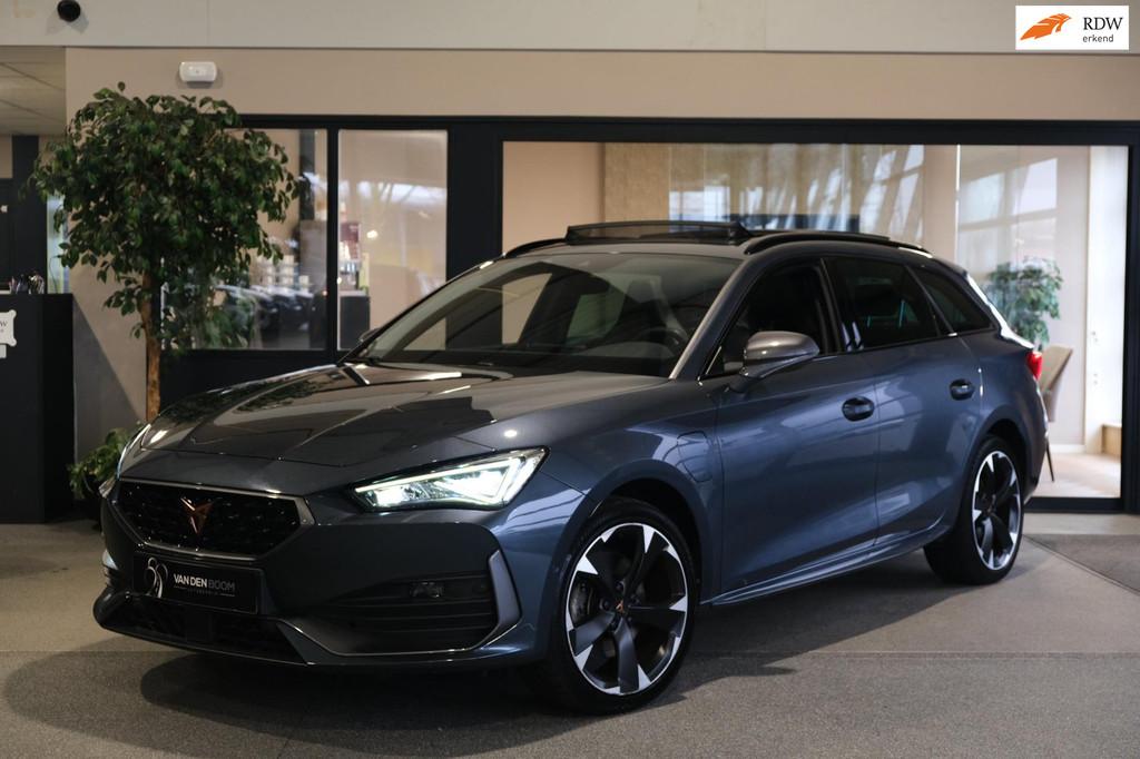 CUPRA Leon Sportstourer 1.4 e-Hybrid 204PK Pano Virtual Navi, 77 km/l, Gebruikt, Zwart, 4 cilinders