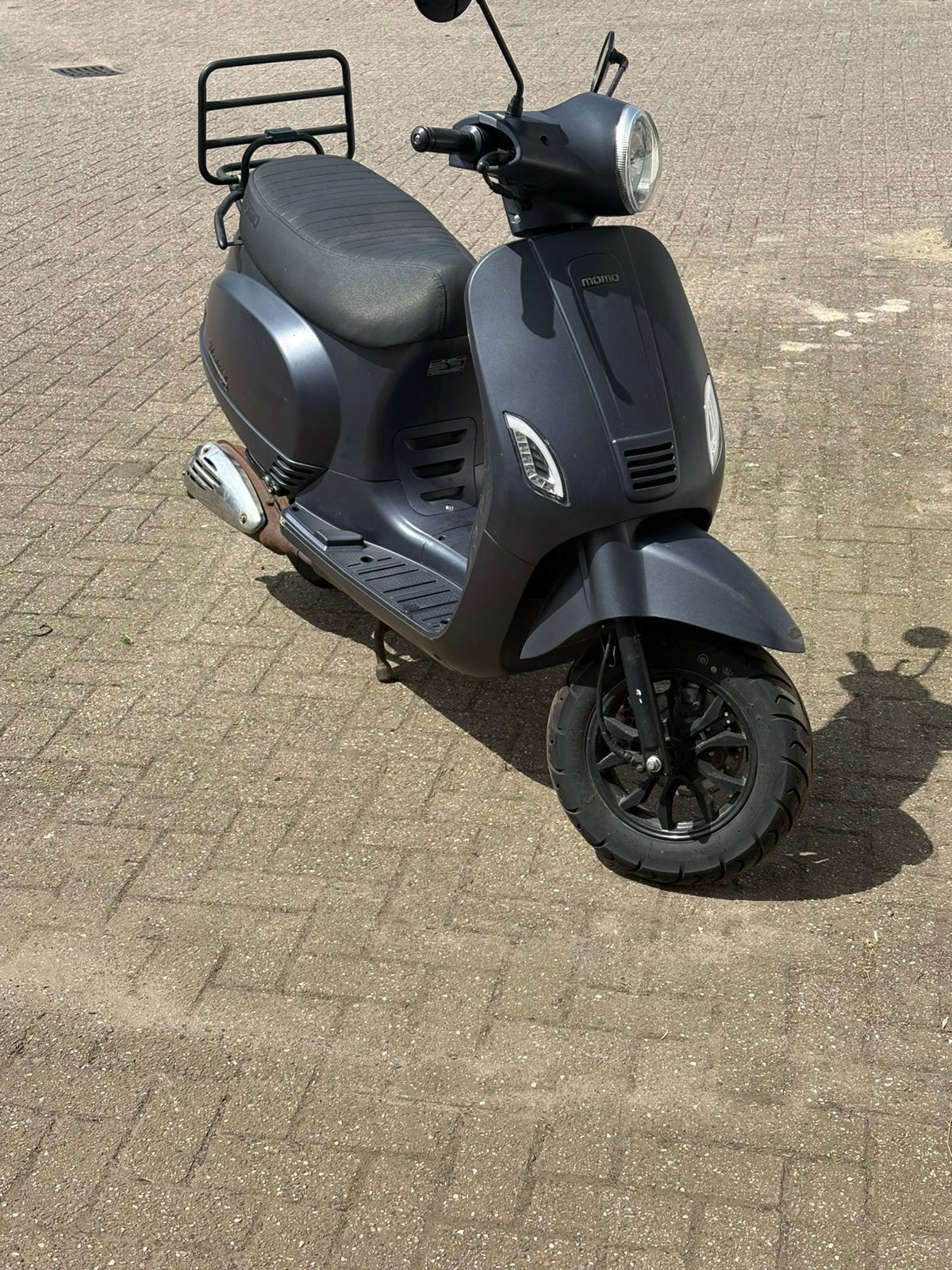 Momo snor scooter, Ophalen, 49 cc, Zo goed als nieuw, Benzine