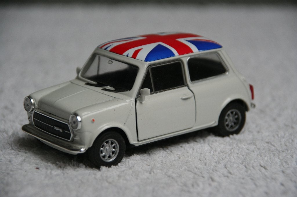 1:32 Welly Mini Cooper wit - engelse vlag op dak (2), Ophalen of Verzenden, Nieuw, Auto, Overige merken