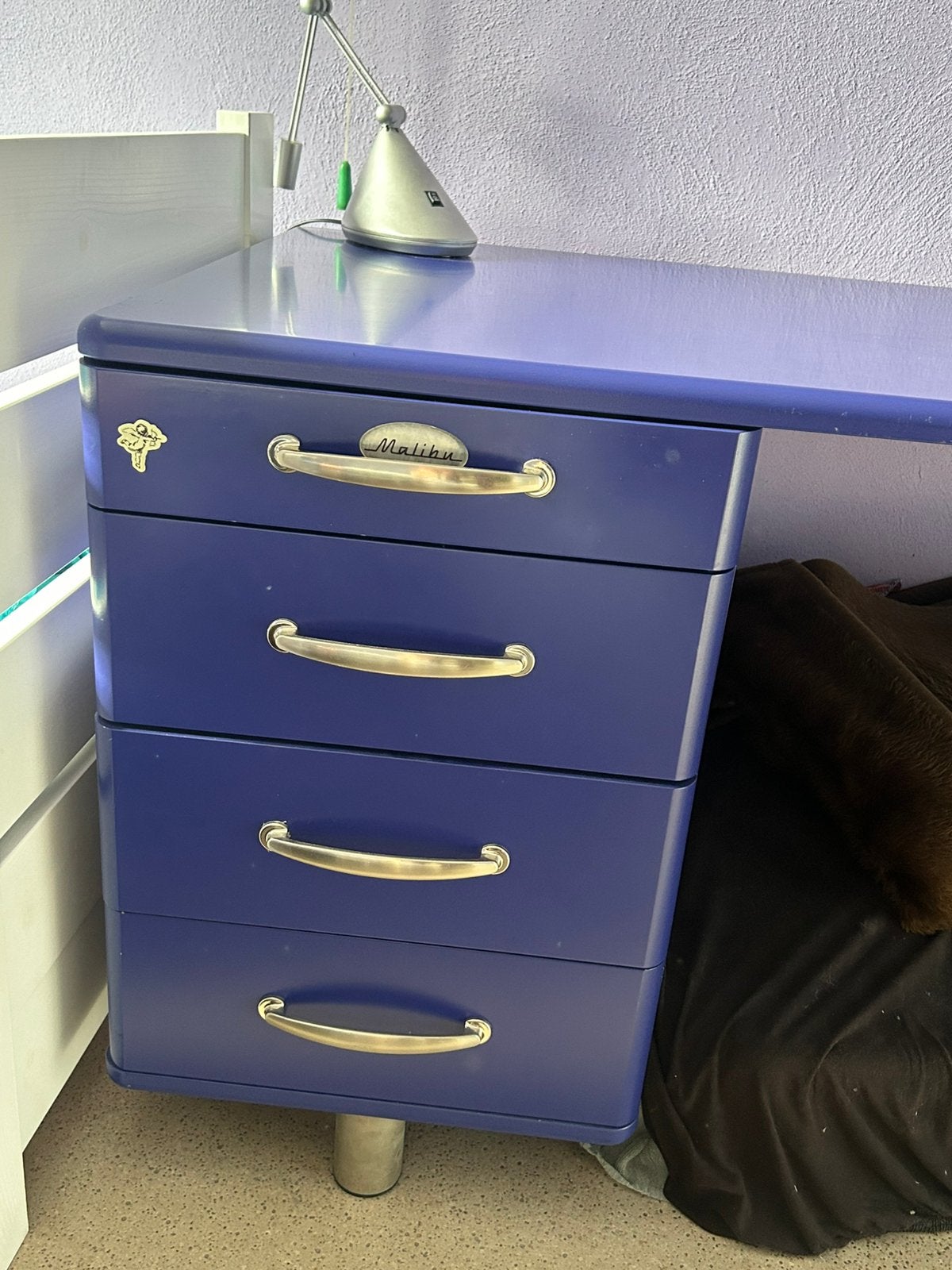 Degelijk bureau, Ophalen, Met lades, Kinderbureau, Zo goed als nieuw