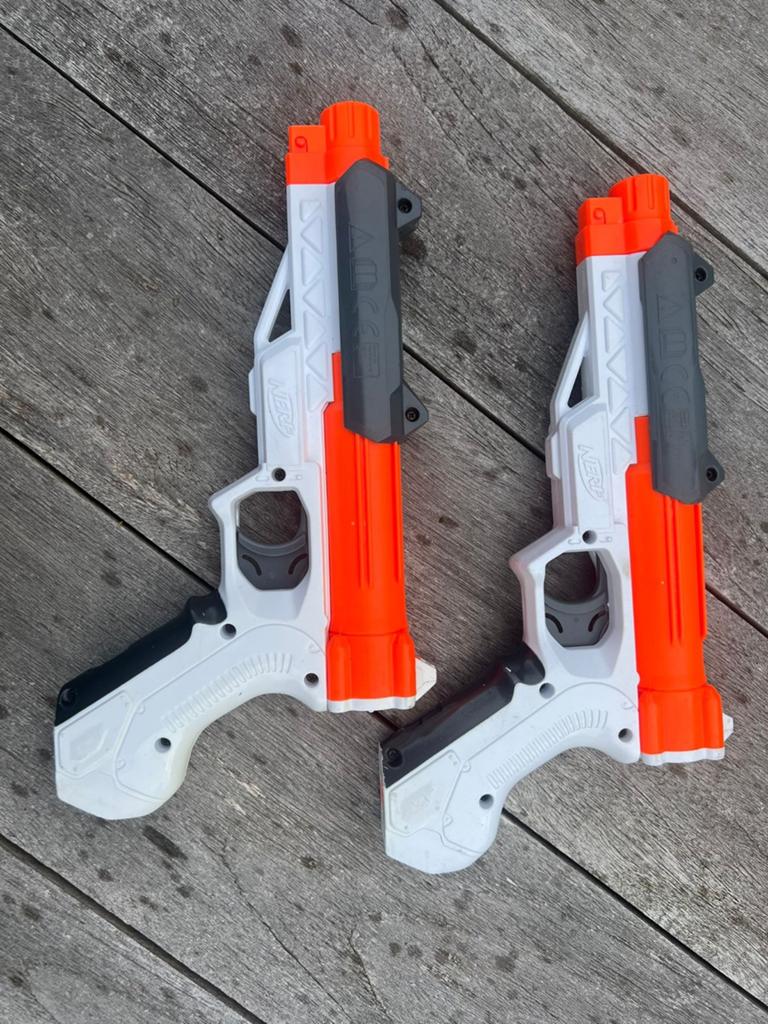Nerf Sharpfire Blasters - Set van 3 met accessoires, Ophalen of Verzenden, Gebruikt, Jongen of Meisje