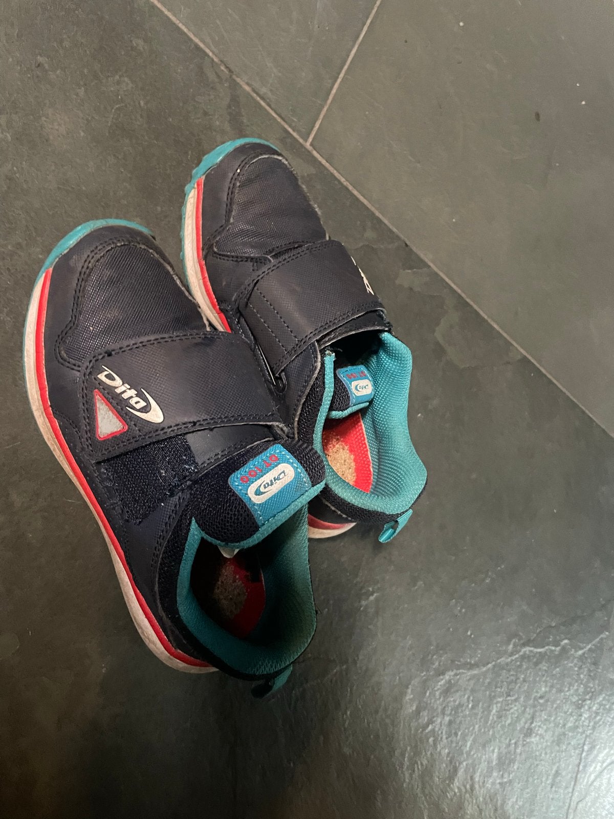 Hockeyschoenen maat 32 - Dita, Sport en Fitness, Ophalen of Verzenden, Gebruikt, Schoenen