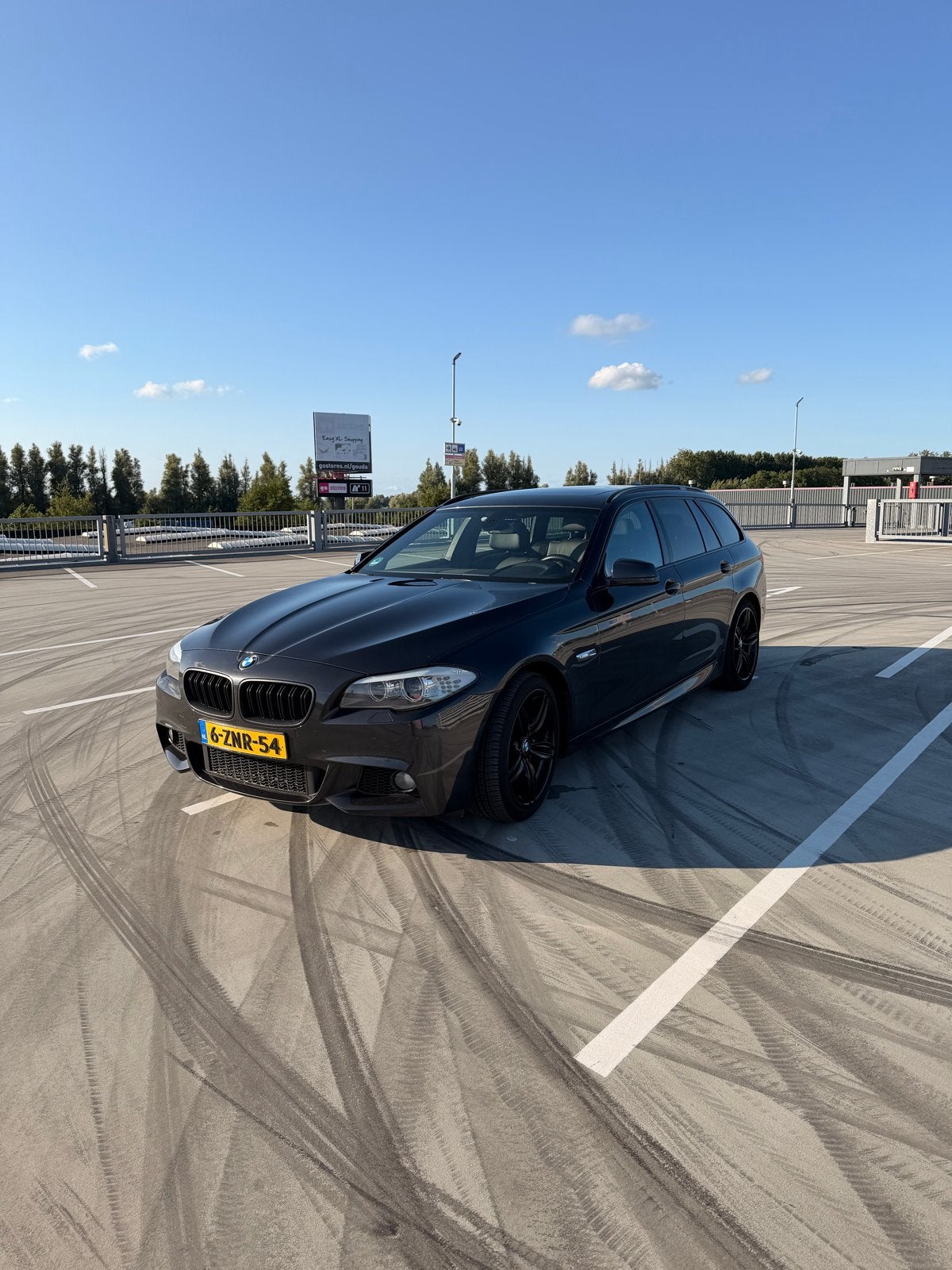 BMW 5-Serie 2.0 I 528 Touring AUT 2011 Grijs, Auto's, BMW, Automaat, Achterwielaandrijving, 1700 kg, 2000 kg