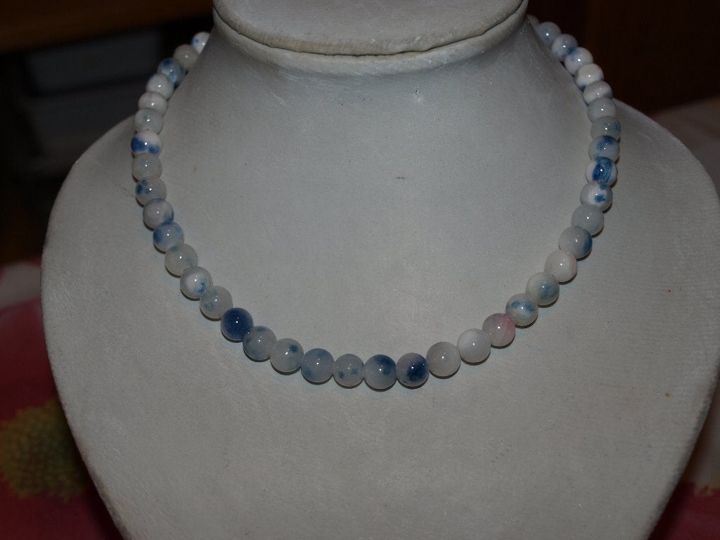 ketting van blauw/witte jade  42 cm lang, Sieraden, Tassen en Uiterlijk, Kettingen, Ophalen of Verzenden, Nieuw, Blauw, Steen of Mineraal