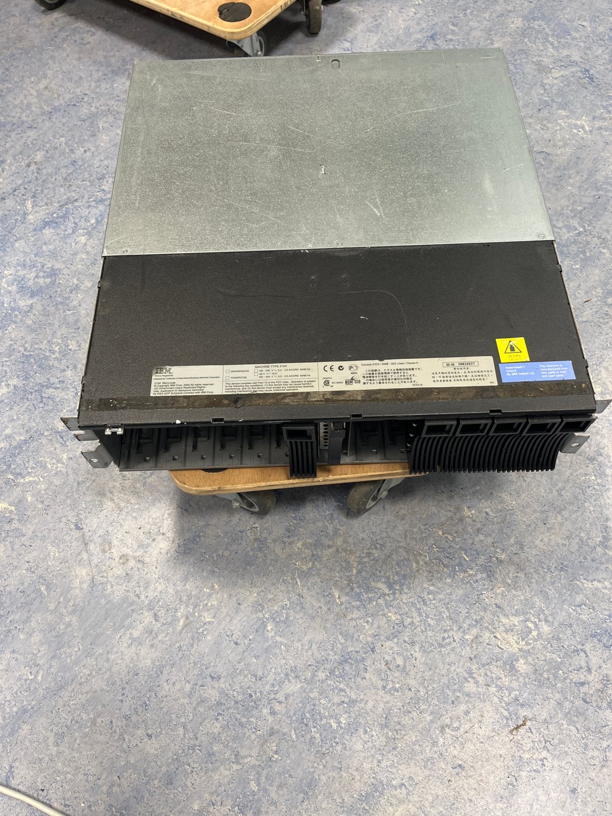 IBM 2104 Opslagserver - Type DU3, Ophalen, Gebruikt, Minder dan 4 GB, Onbekend