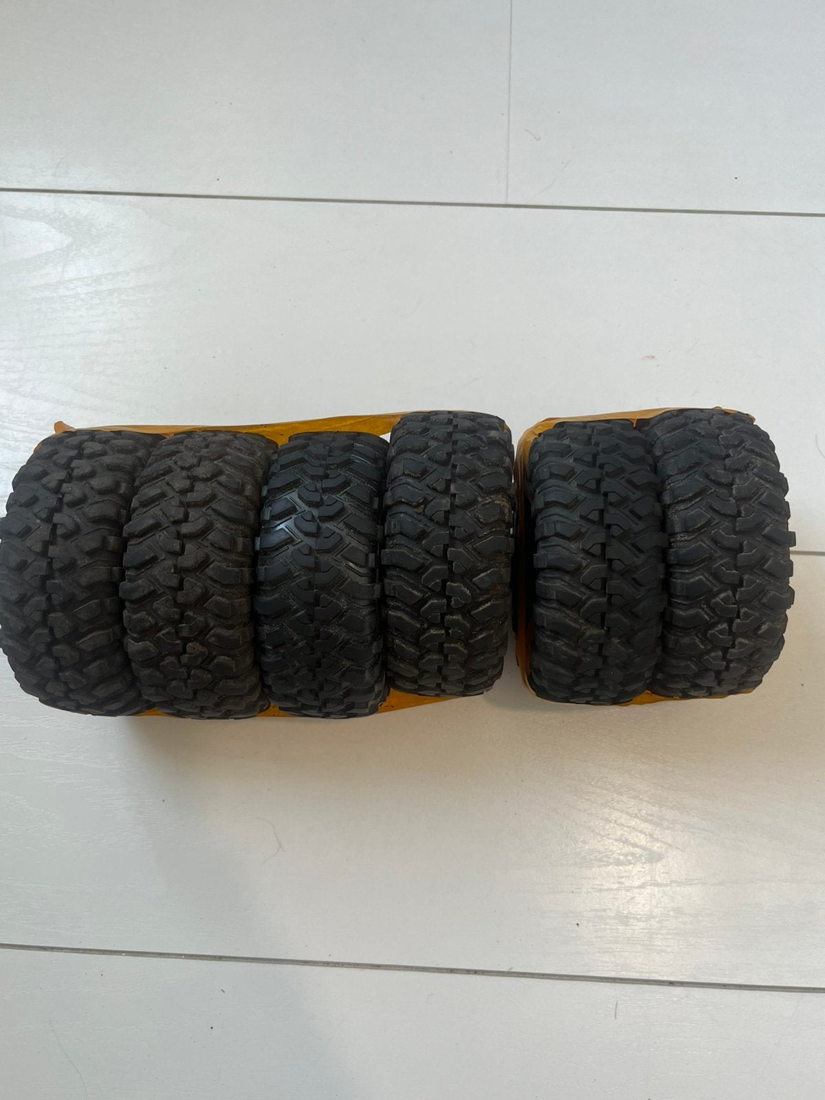 Set traxxas trx4 banden op velg, Hobby en Vrije tijd, Ophalen, Zo goed als nieuw, Auto
