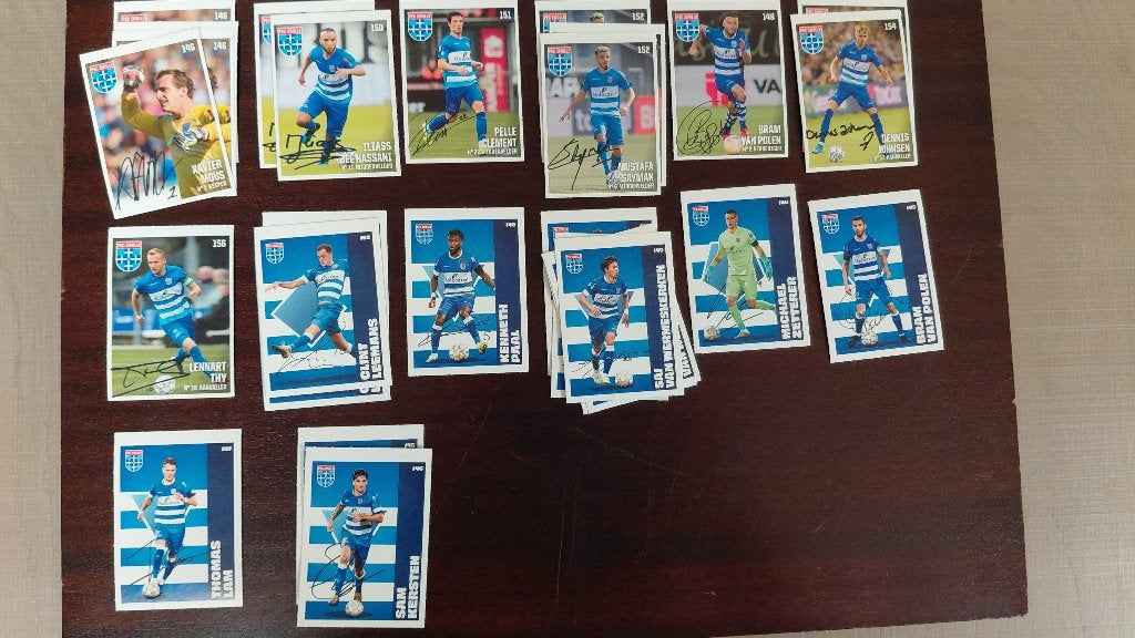 28 voetbalplaatjes AH PEC Zwolle, Verzenden, Zo goed als nieuw, Overige binnenlandse clubs, Poster, Plaatje of Sticker