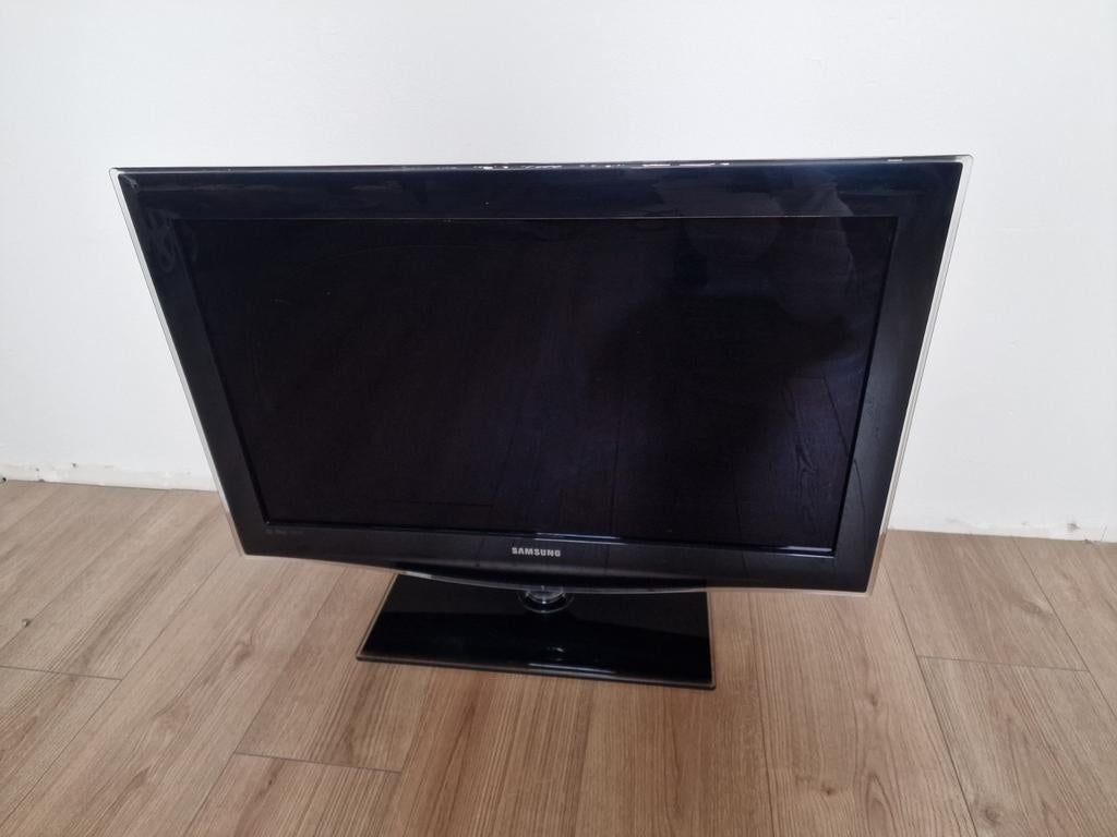 Zwarte SAMSUNG tv 31 inch met afstandsbediening, Ophalen, Samsung