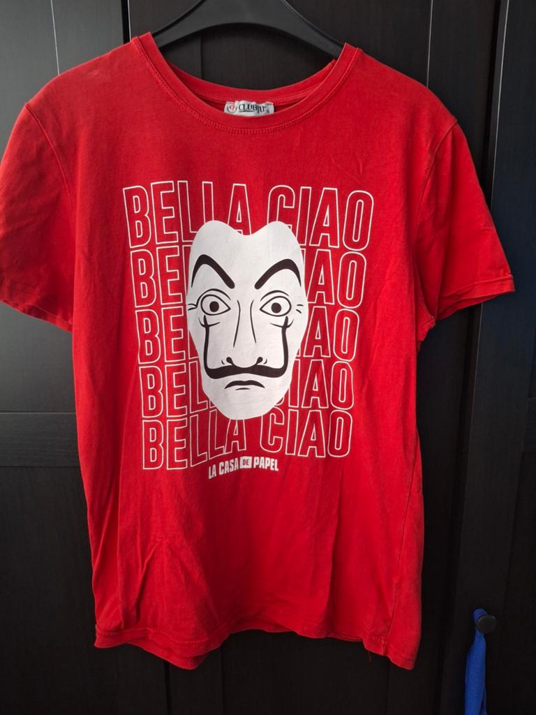 T-shirt La Casa de Papel - Bella Ciao - Maat S, Ophalen of Verzenden, Gedragen, Rood, Club ju