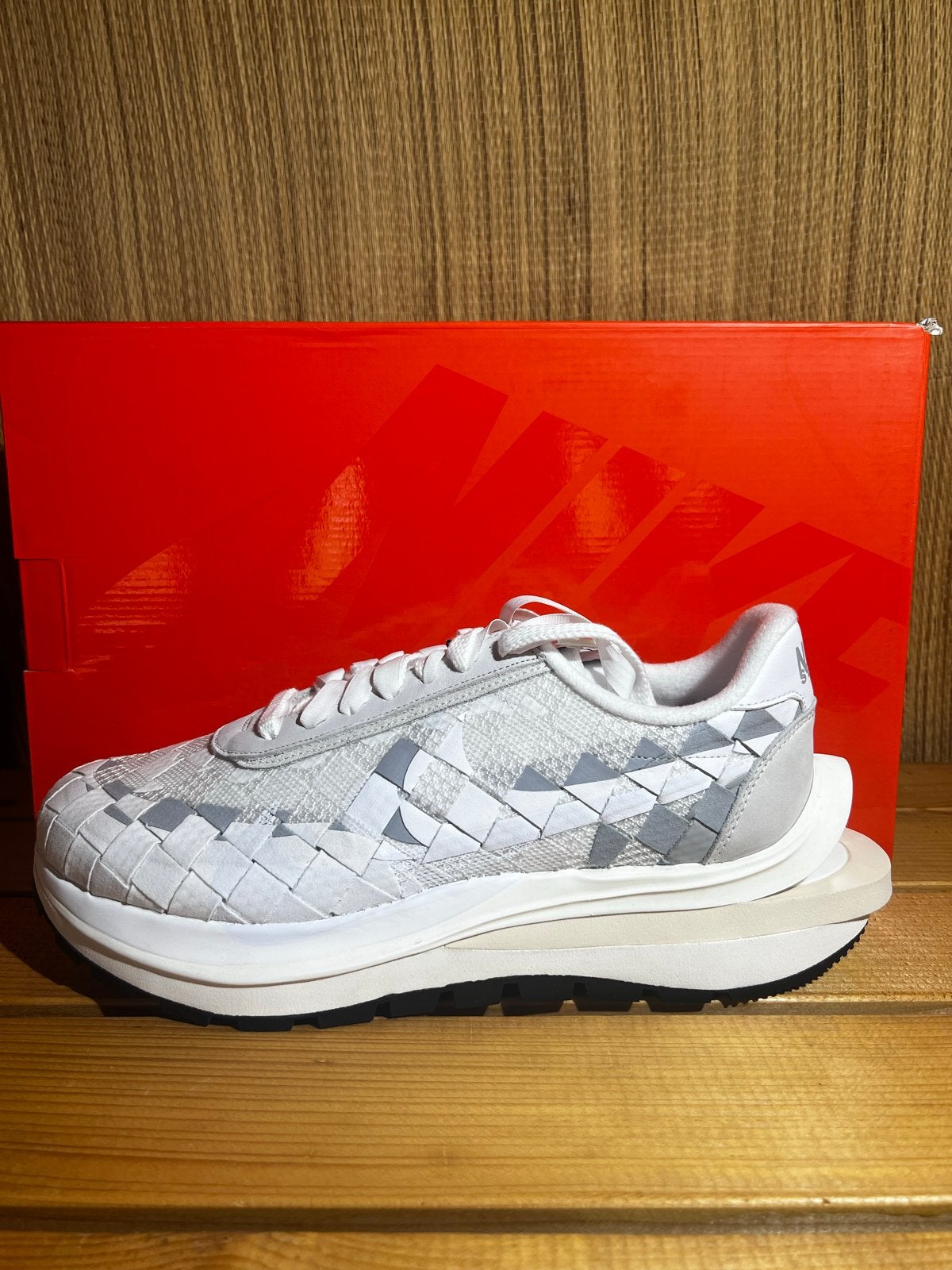 Nike Vaporwaffle Woven Sacai Jean Paul Gaultier Wit, Kleding | Heren, Wit, Nieuw, Ophalen of Verzenden, Sneakers of Gympen