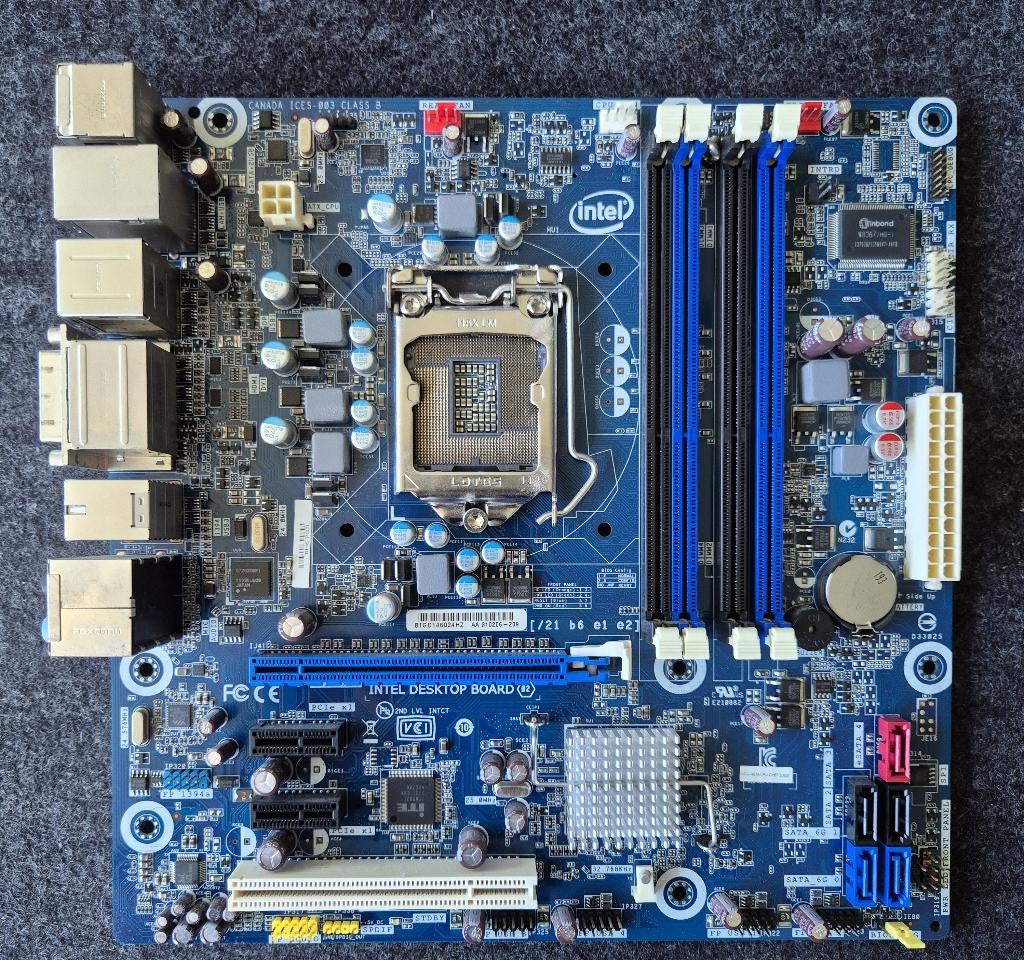 Intel Desktop Board DQ67SW - Socket 1155 (Micro ATX), Computers en Software, Moederborden, DDR3, Ophalen of Verzenden, Zo goed als nieuw