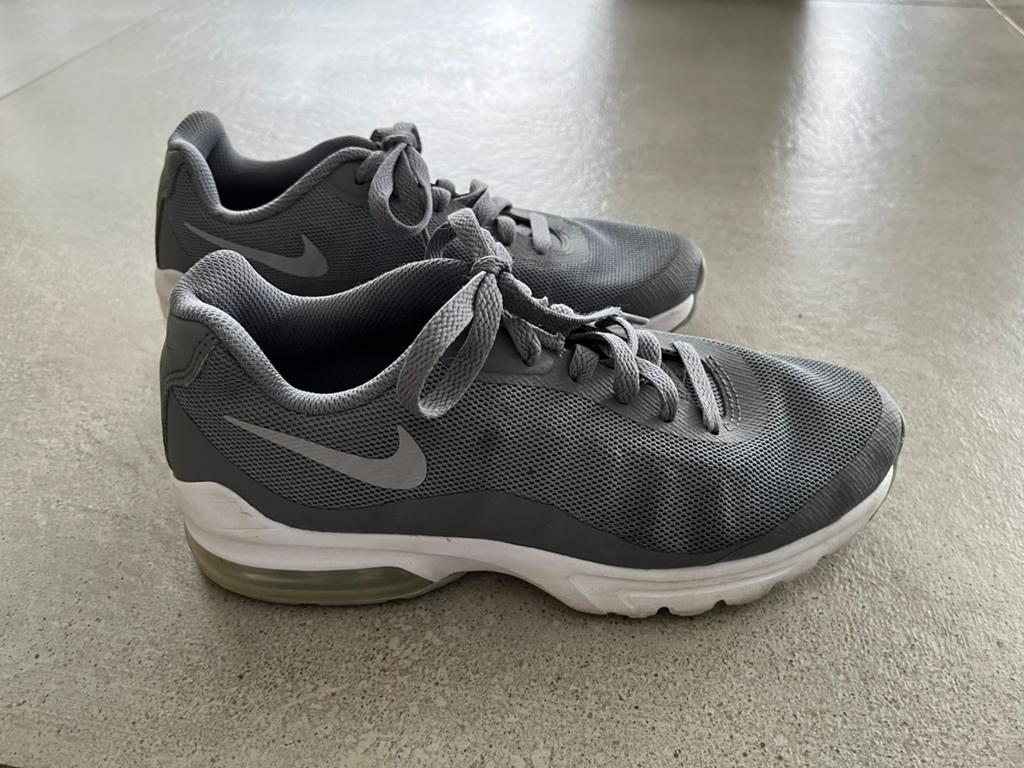 Te koop: Nike sneakers, Ophalen of Verzenden, Zo goed als nieuw
