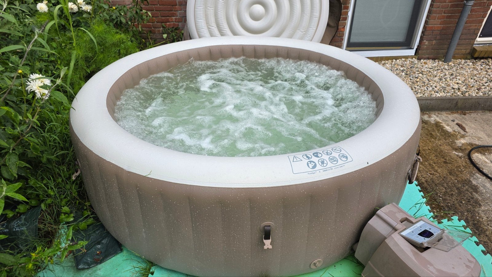 Intex Opblaasbare Jacuzzi met Afdekzeil en Pomp, Ophalen, Gebruikt, Afdekzeil, Opblaasbaar