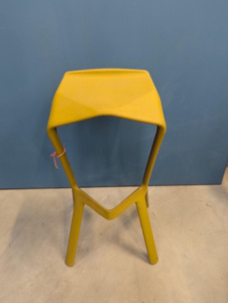 Plank Miura Design Kruk - Geel, Ophalen, Kunststof, Gebruikt, Met voetsteun