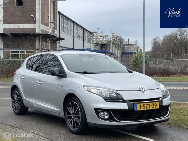 Renault Mégane 1.2 TCe Bose | Navigatie | Achteruitrijcamer, Voorwielaandrijving, Euro 5, Stof, Gebruikt