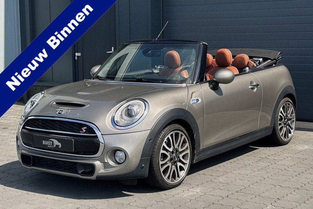 MINI Cabrio 2.0 Cooper S Chili Serious Business LEER H/K 18", Auto's, Mini, 1998 cc, Gebruikt, 4 stoelen, Leder