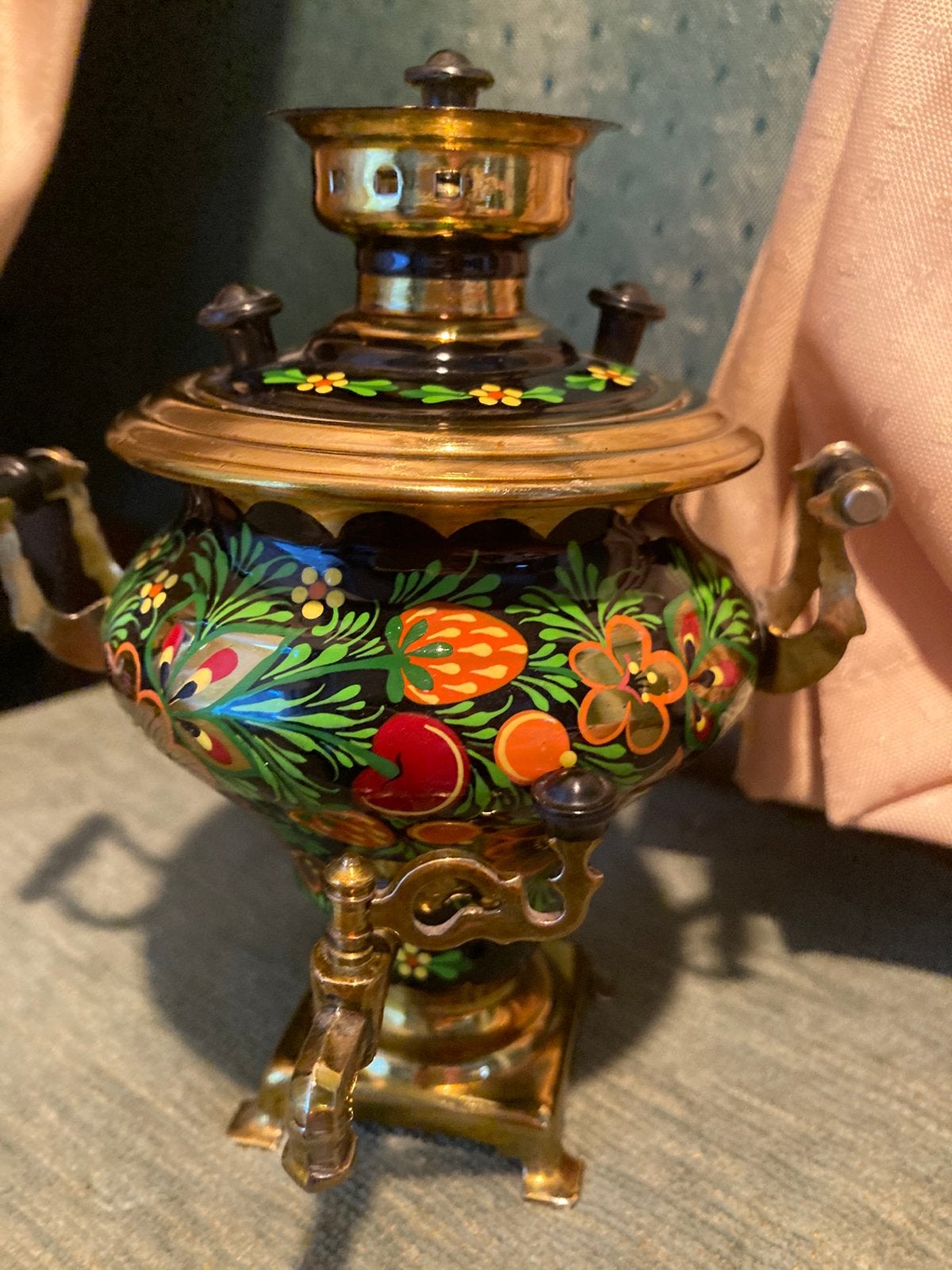 Beschilderde Samovar Khokhloma stijl hoog 14,5 cm. USSR, Ophalen
