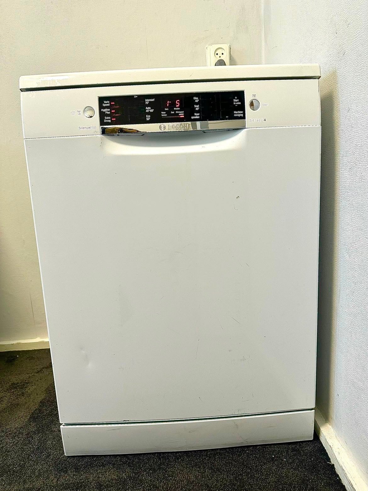 Frisse Bosch serie 4 vaatwasser, Witgoed en Apparatuur, Ophalen, Zo goed als nieuw, Kort programma, 85 tot 90 cm