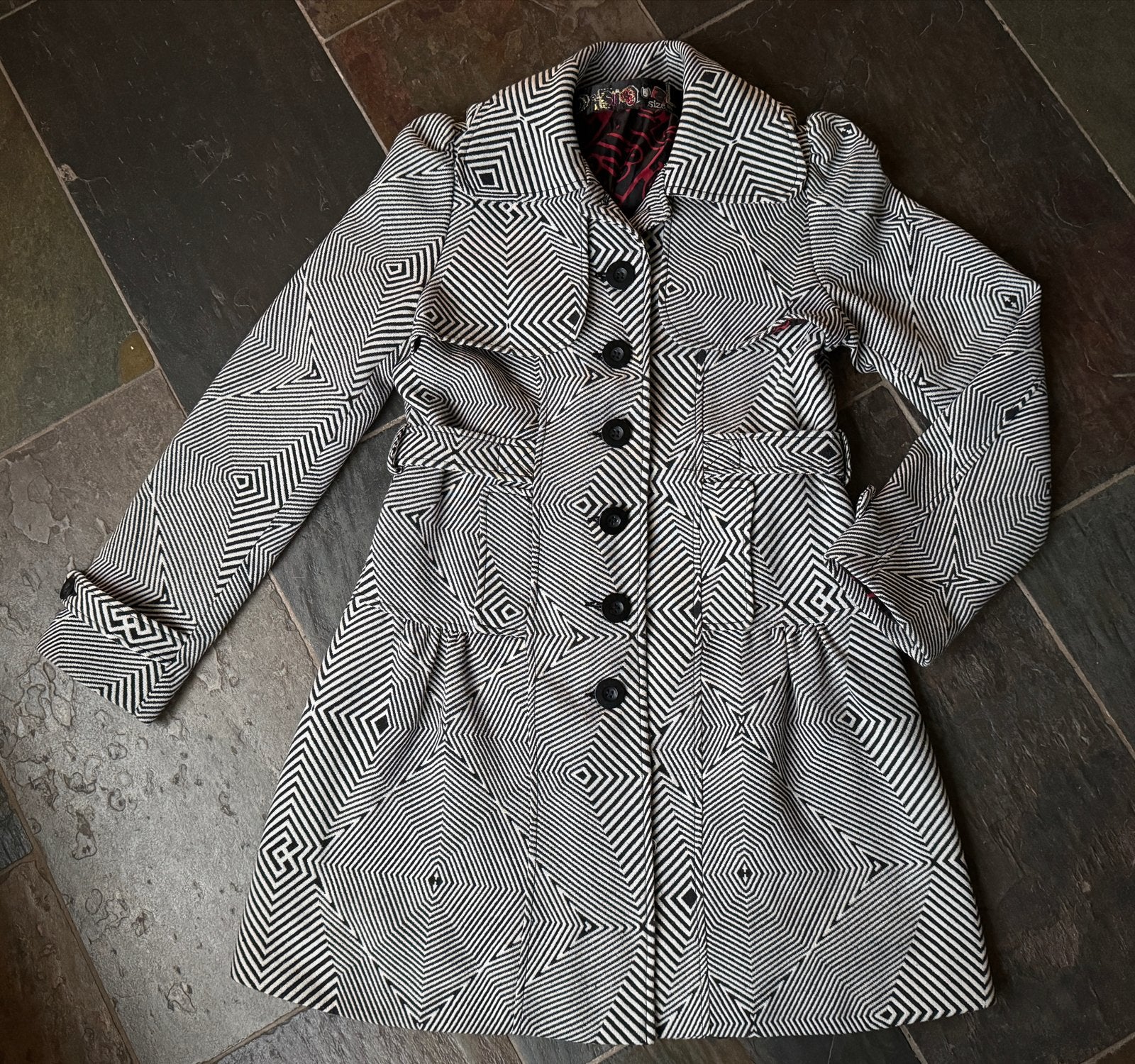 Desigual jas zwart/wit - Maat L (valt als M), Ophalen of Verzenden, Zo goed als nieuw, Maat 38/40 (M), Zwart