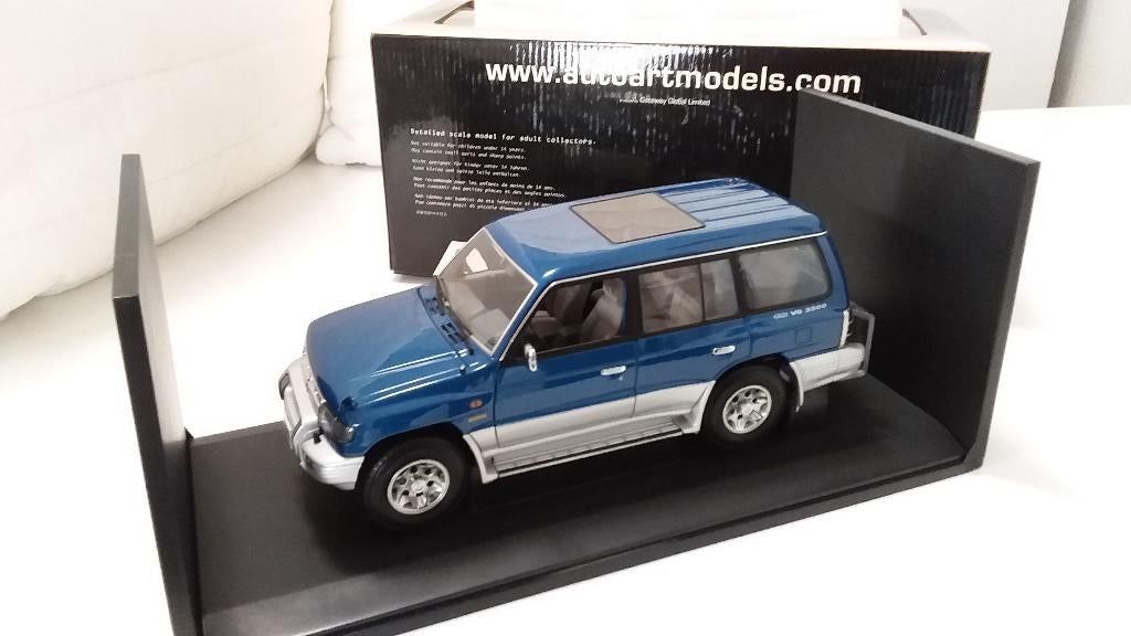1/18 Mitsubishi Pajero lwb Autoart, Hobby en Vrije tijd, Modelauto's | 1:18, Ophalen of Verzenden, Nieuw, Auto, Autoart